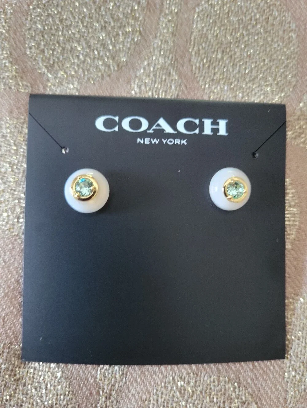 NWT Pretty And Simple Earrings - Picture 2 of 3
